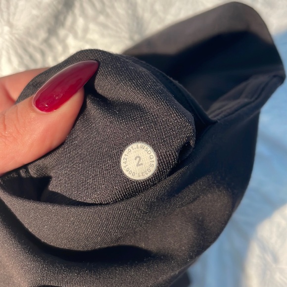 Lululemon | Align High-Rise with Pockets 25" | Size 2 | Graphite Grey - Picture 5 of 7